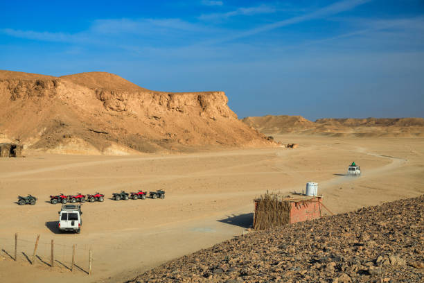 تجربة ثقافية ومغامرات في الصحراء المحيطة